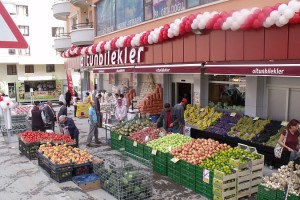 Altunbilekler’in yenilenen şubesi hizmette